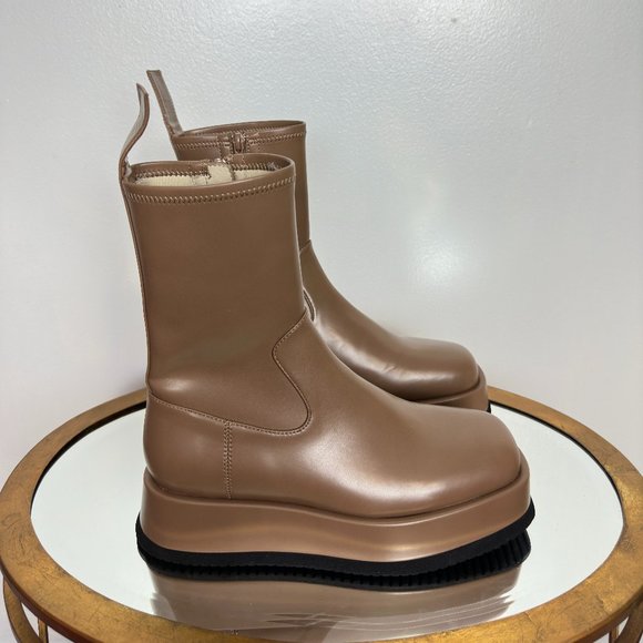 JEFFREY CAMPBELL Synth Platform Boot in Taupe Size US 8 - Picture 5 of 11